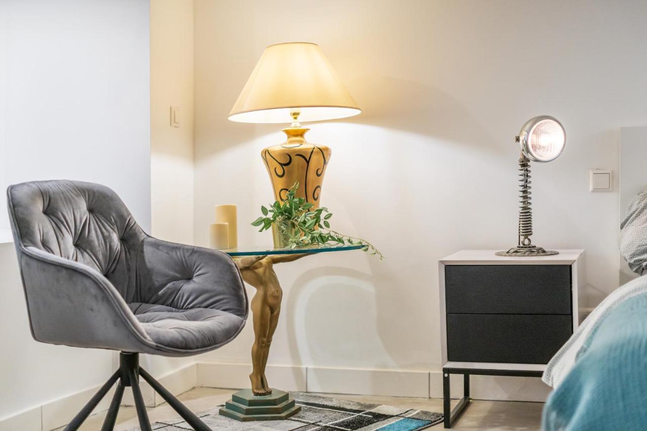 The Mierendorf Ii, Comfortable Group & Family Apartment, 1Br, 1 Living Room, Ideal For 2 - 4 Guests — Photos 1